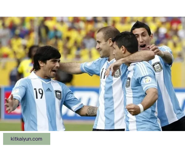 阿圭罗技术特点分析：公认的高效射手与精准控球能力持续受到关注